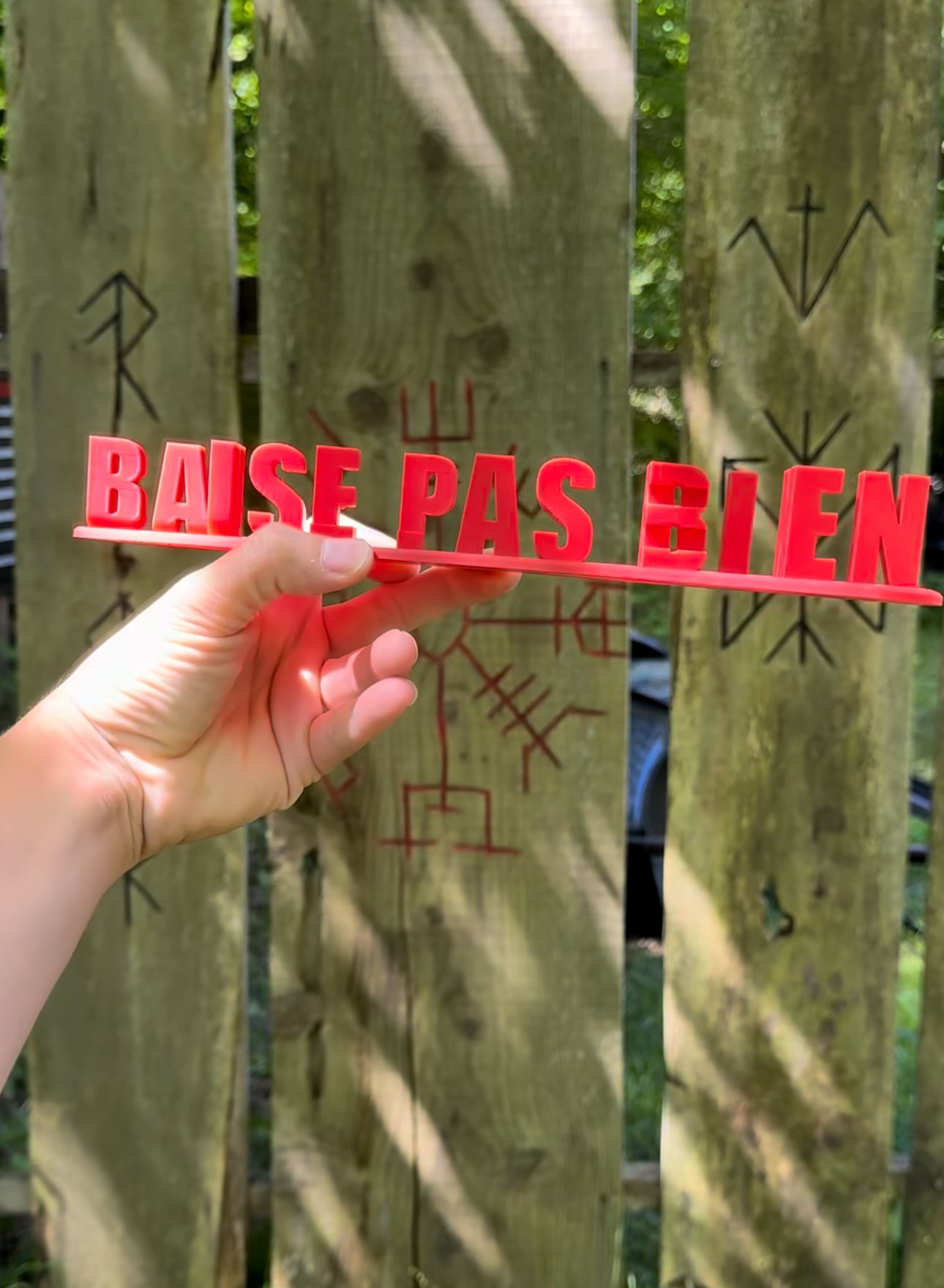 Julien baise pas bien 👎